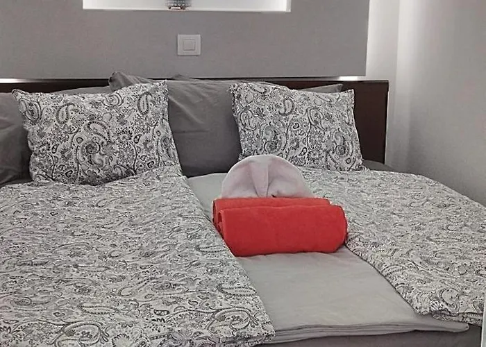 Appartement Flora Poolside View Park