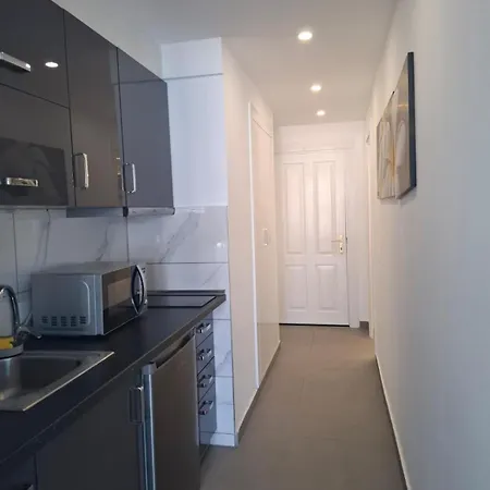 Apartamento Flora Poolside View Park *